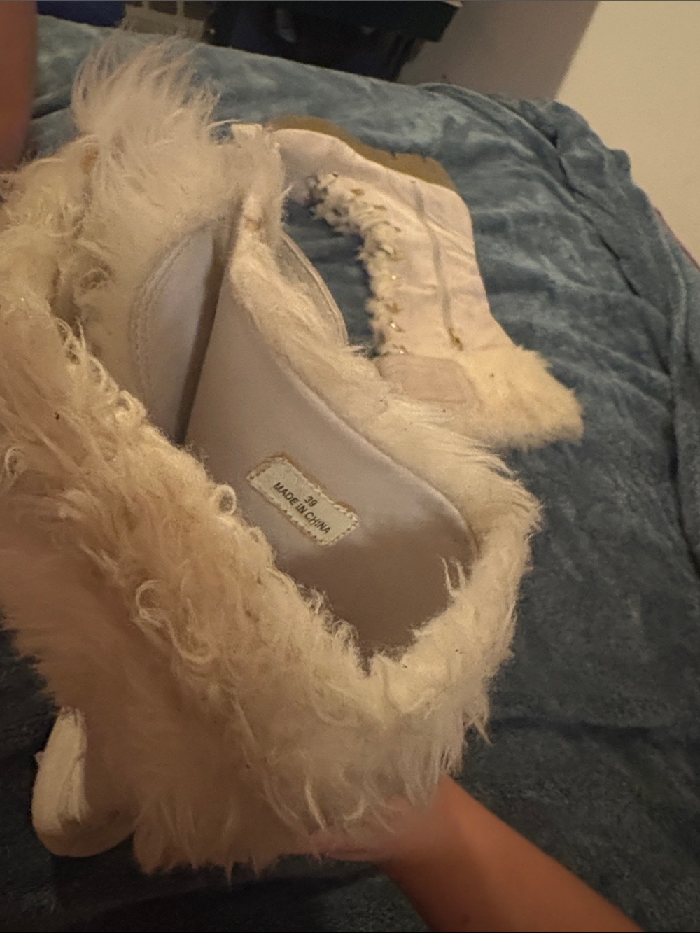 9W Vintage 90s Aldo Women’s Faux Fur Lace-Up Winter Boots - Cream - Picture 2 of 2